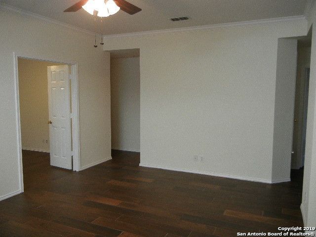 6111 WEXFORD PL, San Antonio, TX 78240