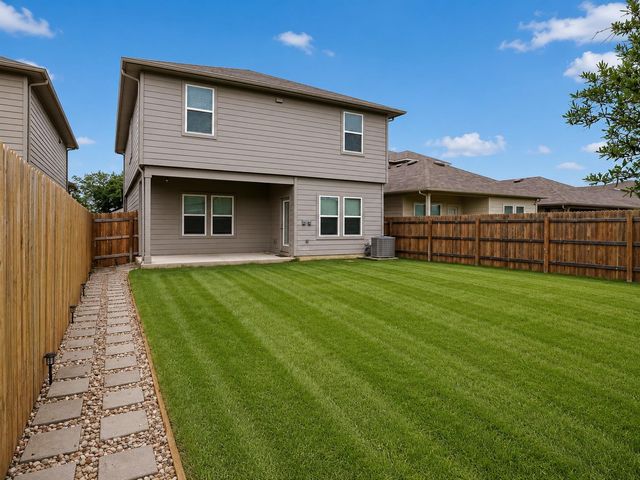 383 Sickle LOOP, Kyle, TX 78640
