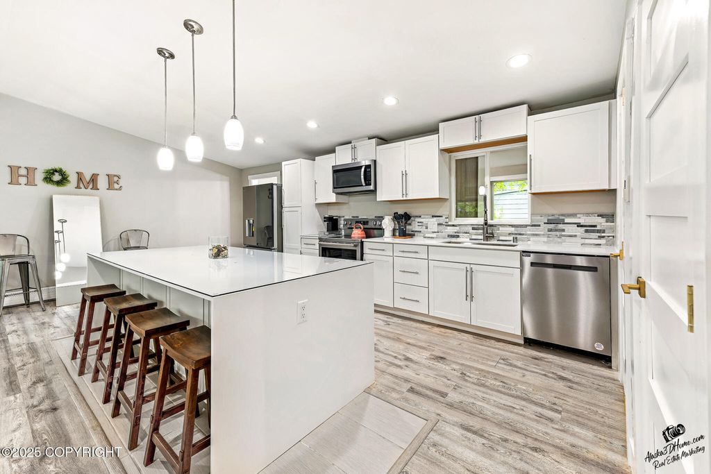 4341 Edinburgh Drive, Anchorage, AK 99502