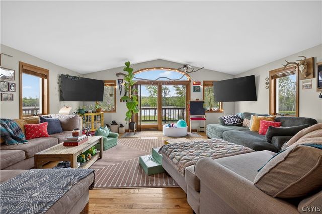 7390 Plainville Road, Lysander, NY 13112