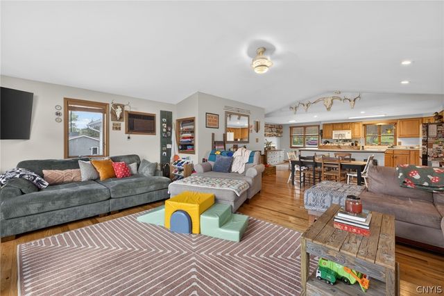 7390 Plainville Road, Lysander, NY 13112