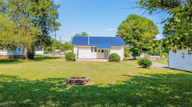 2722 Darrow Road, Walkertown, NC 27051