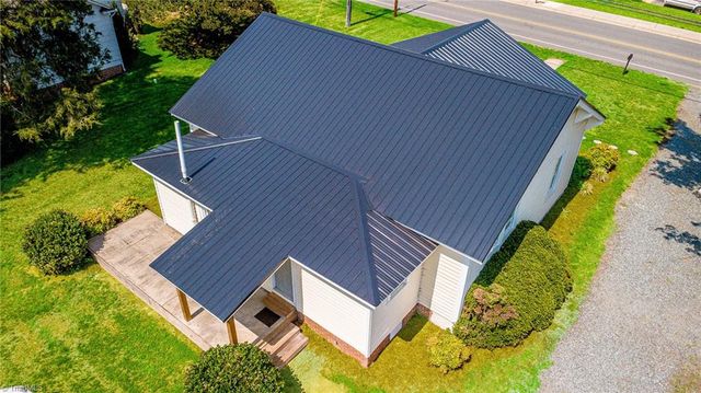 2722 Darrow Road, Walkertown, NC 27051
