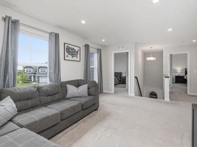 18097 Hartlin Avenue, Lakeville, MN 55044
