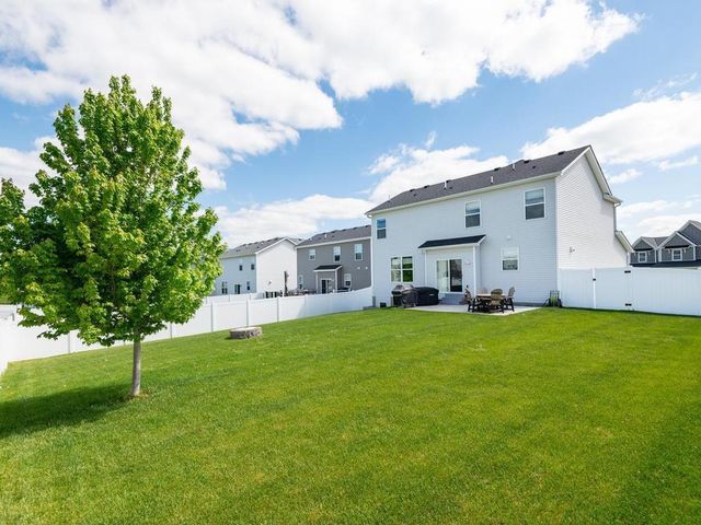 18097 Hartlin Avenue, Lakeville, MN 55044