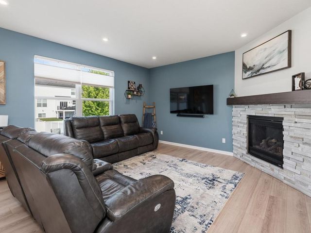 18097 Hartlin Avenue, Lakeville, MN 55044