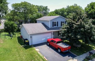 989 Tioga Court, Carol Stream, IL 60188