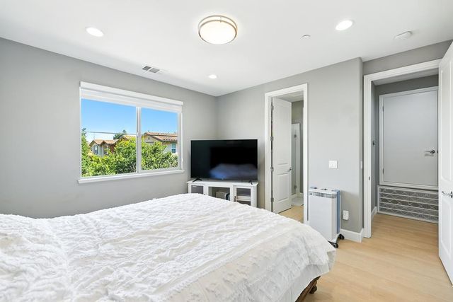 316 Fair Oaks Avenue, Sunnyvale, CA 94085