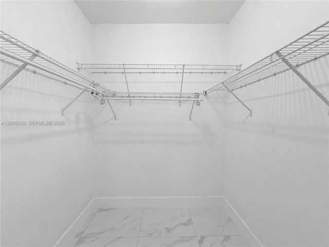 10010 NW 9th St Cir 203, Miami, FL 33172