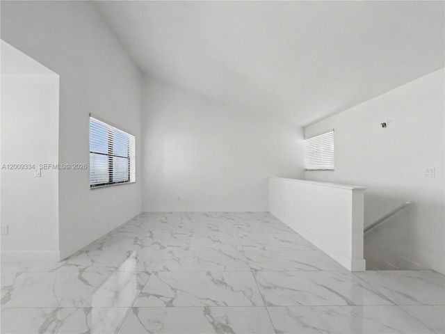 10010 NW 9th St Cir 203, Miami, FL 33172