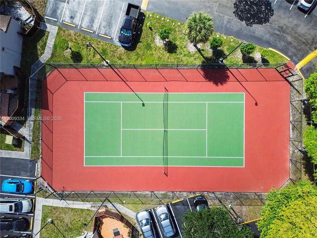 10010 NW 9th St Cir 203, Miami, FL 33172