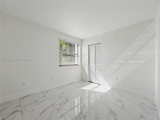 10010 NW 9th St Cir 203, Miami, FL 33172