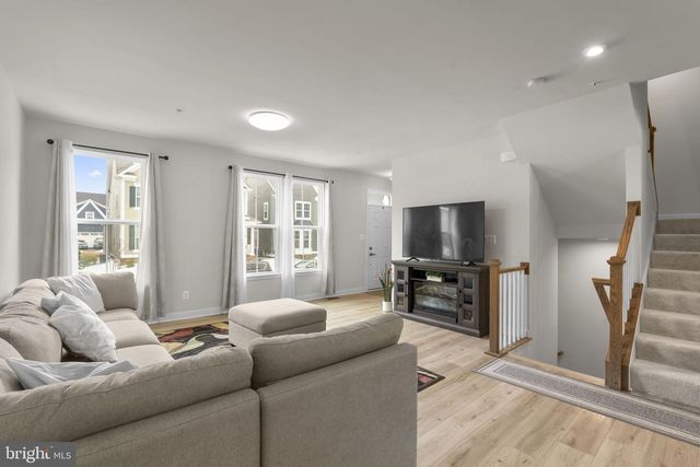 10706 LARKSWOOD ST, Middle River, MD 21220