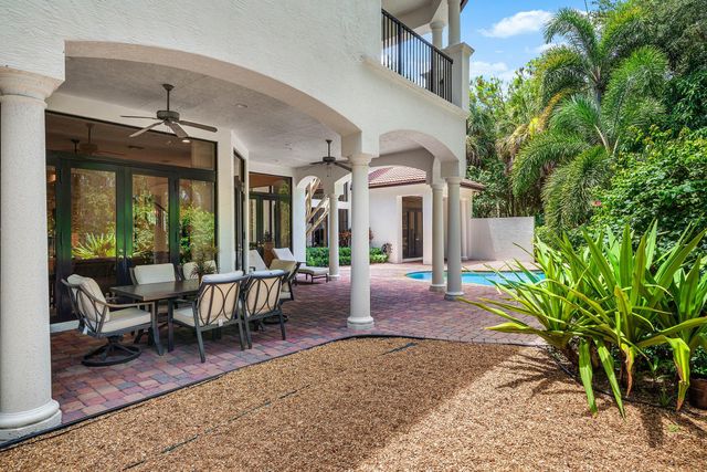 17738 Lake Azure Way, Boca Raton, FL 33496