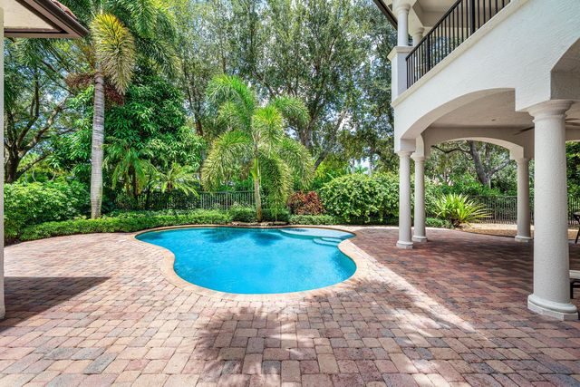 17738 Lake Azure Way, Boca Raton, FL 33496