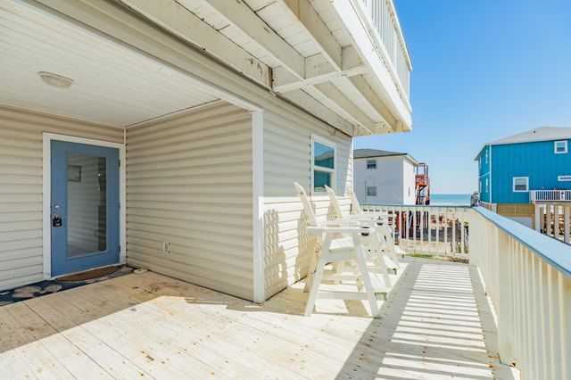 107 Howard Avenue, Surfside Beach, TX 77541