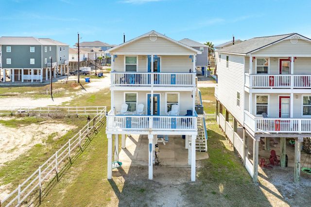 107 Howard Avenue, Surfside Beach, TX 77541