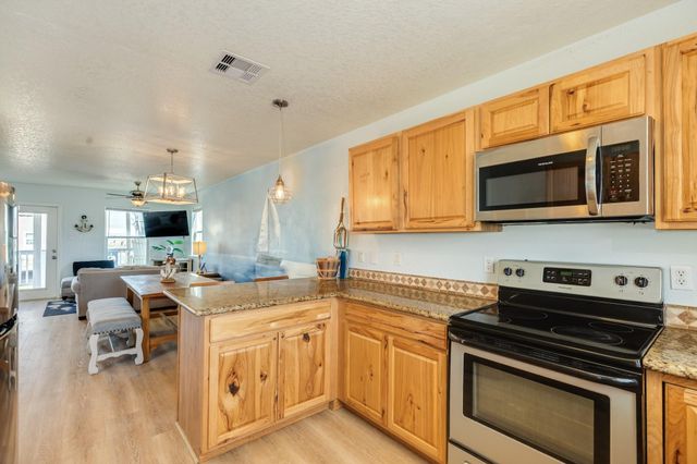 107 Howard Avenue, Surfside Beach, TX 77541