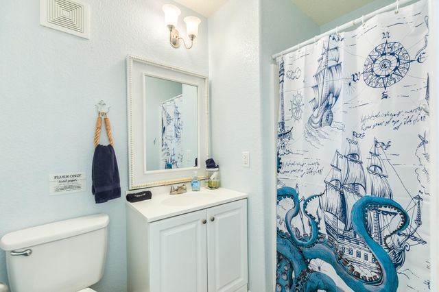 107 Howard Avenue, Surfside Beach, TX 77541