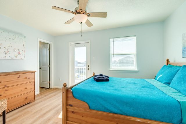 107 Howard Avenue, Surfside Beach, TX 77541