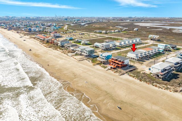 107 Howard Avenue, Surfside Beach, TX 77541