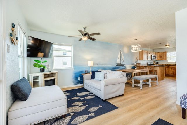 107 Howard Avenue, Surfside Beach, TX 77541