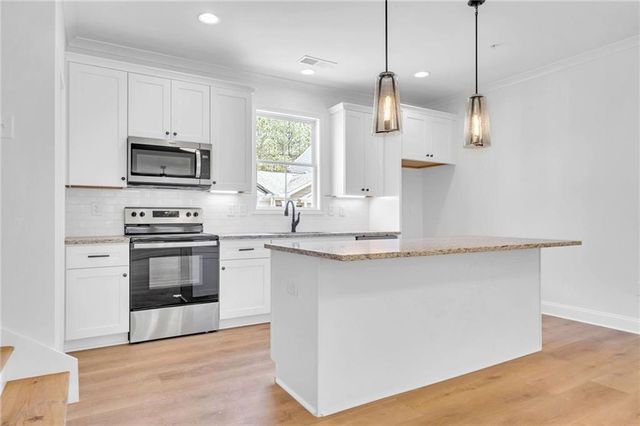 203 Riverstone Commons Circle, Canton, GA 30114