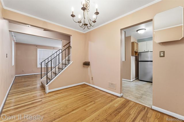 7022 Garling Drive, Dearborn Heights, MI 48127