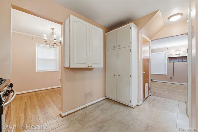 7022 Garling Drive, Dearborn Heights, MI 48127