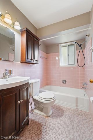 7022 Garling Drive, Dearborn Heights, MI 48127