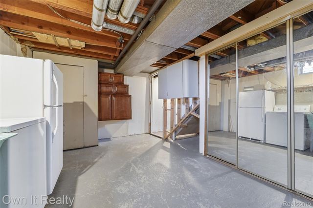 7022 Garling Drive, Dearborn Heights, MI 48127