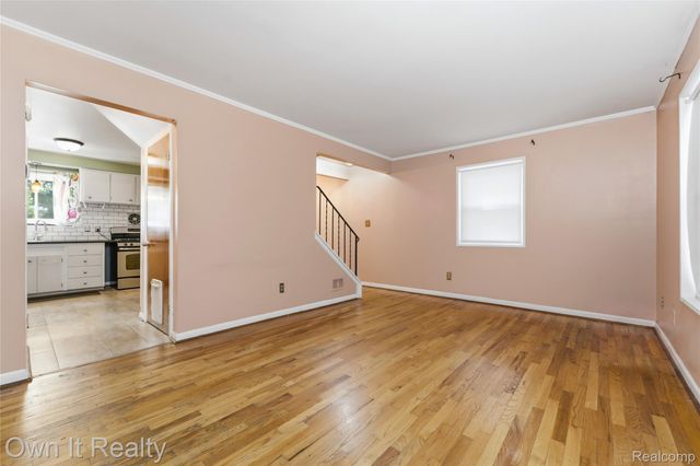 7022 Garling Drive, Dearborn Heights, MI 48127