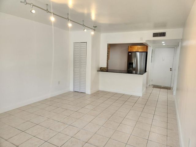 4384 NW 9th Avenue 19-1D, Deerfield Beach, FL 33064