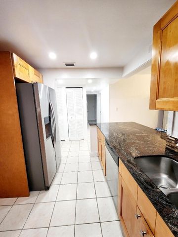 4384 NW 9th Avenue 19-1D, Deerfield Beach, FL 33064