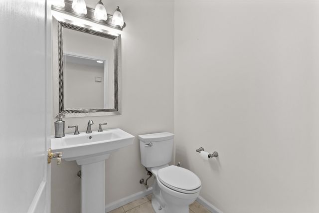 10 Hemingway St, Shrewsbury, MA 01545