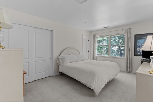 10 Hemingway St, Shrewsbury, MA 01545