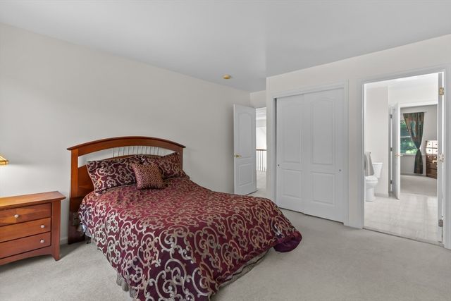 10 Hemingway St, Shrewsbury, MA 01545