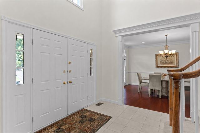 10 Hemingway St, Shrewsbury, MA 01545