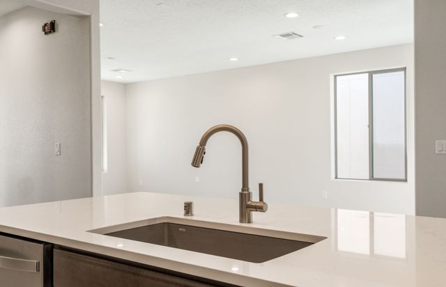 218 Delfina Street, Santa Fe, NM 87505