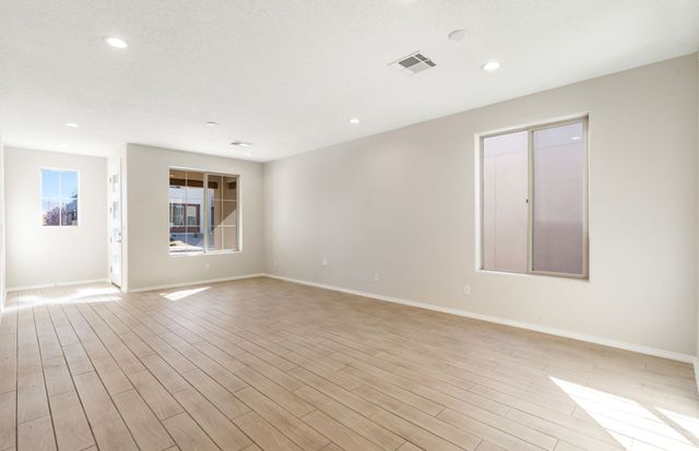 218 Delfina Street, Santa Fe, NM 87505