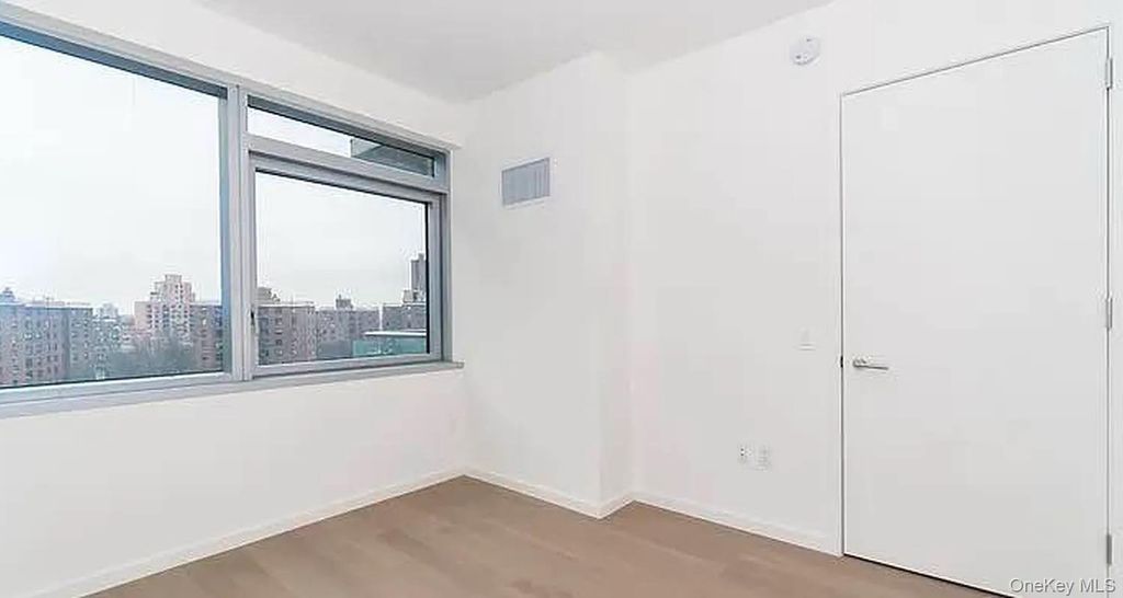 133-27 39th Avenue 6K, Flushing, NY 11354 — photo 3