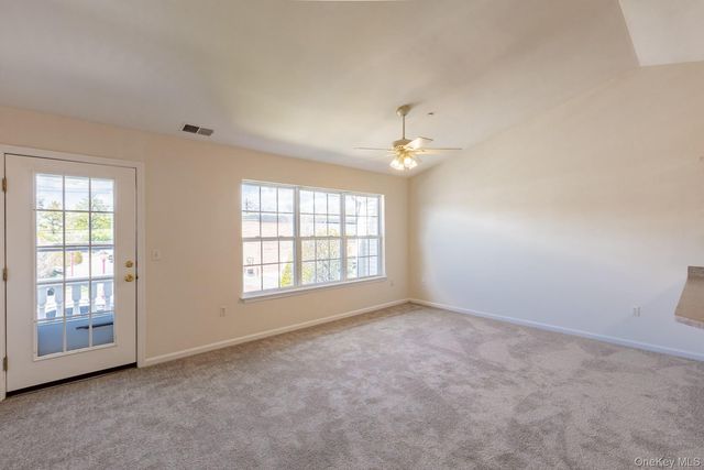 314 Flurry Lane, West Babylon, NY 11704