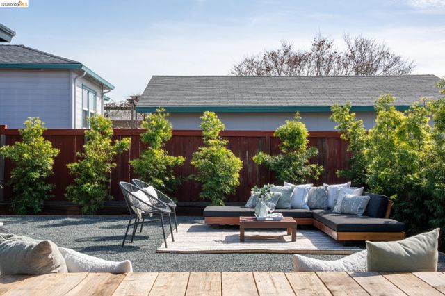 1343 Navellier St, El Cerrito, CA 94530