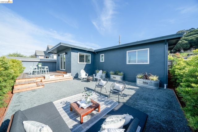 1343 Navellier St, El Cerrito, CA 94530