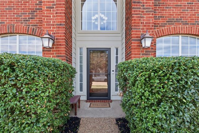 5609 Norris Drive, The Colony, TX 75056