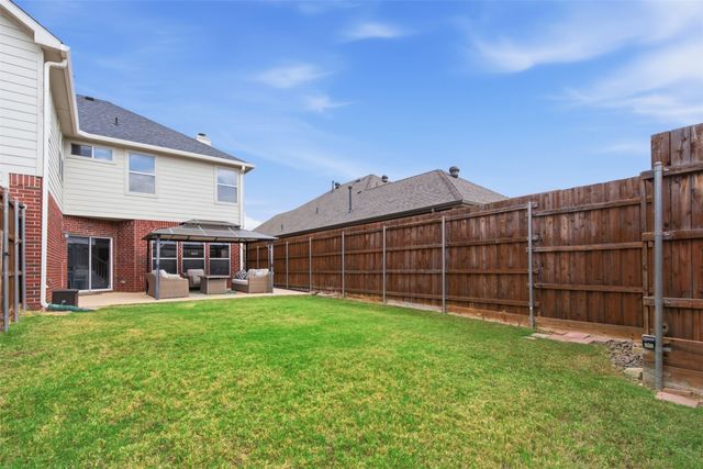 5609 Norris Drive, The Colony, TX 75056