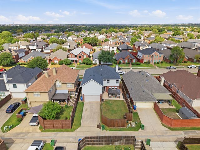 5609 Norris Drive, The Colony, TX 75056