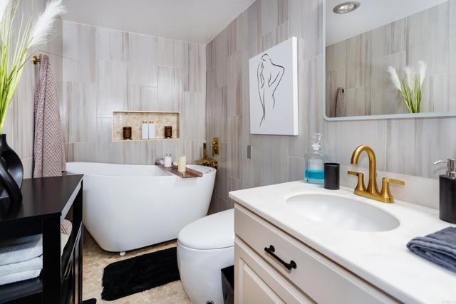 24055 PASEO DEL LAGO 155, Laguna Woods, CA 92637