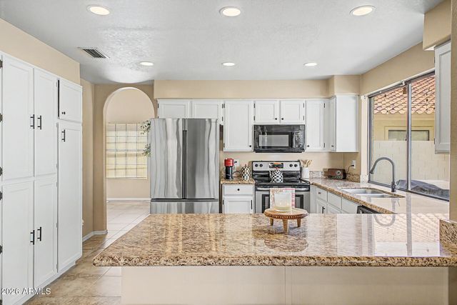 9152 E JENAN Drive, Scottsdale, AZ 85260