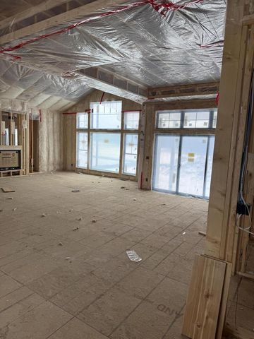 9401 W Huntington DRIVE, Mequon, WI 53097